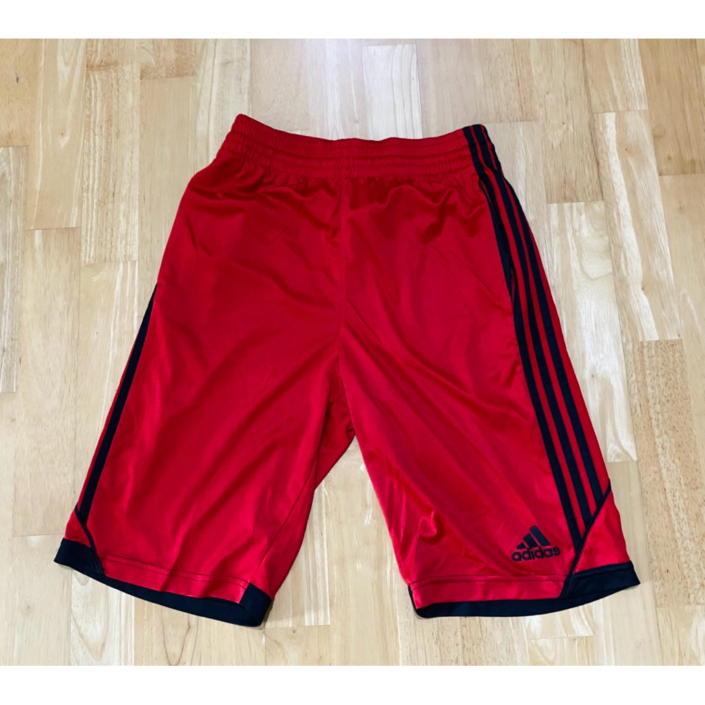 กางเกง Adidas ขาสั้นสีแดงล้วน แถบดำ