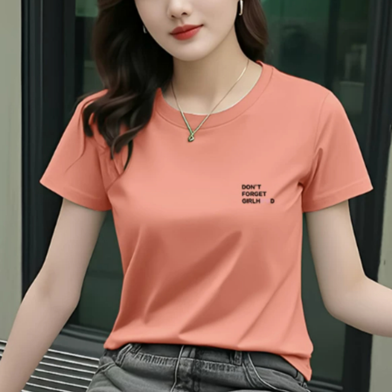 เสื้อยืดแขนสั้นคอกลมสำหรับผู้หญิงในสไตล์มินิมอลที่ดูดีมีสไตล์ ไอเทมใหม่ที่ขาดไม่ได้สำหรับฤดูร้อน โดดเด่นด้วยดีไซน์ที่ดูอ