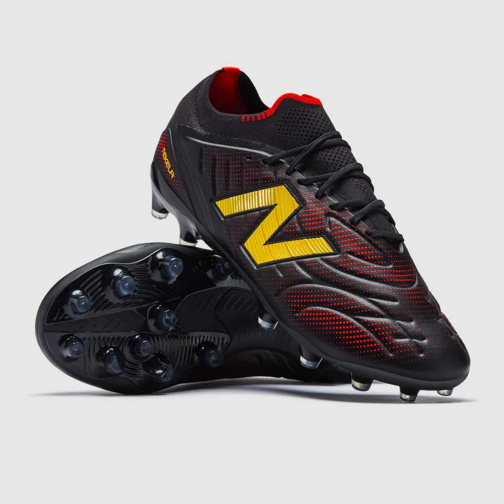 รองเท้าฟุตบอล New Balance Tekela V5 Elite MG | AG