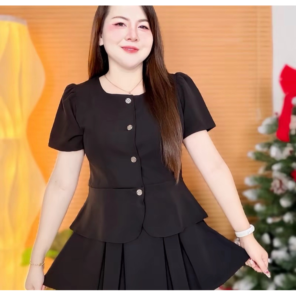 เสื้อแขนกลีบบัวทรงสวยชายระบายเข้ารูป