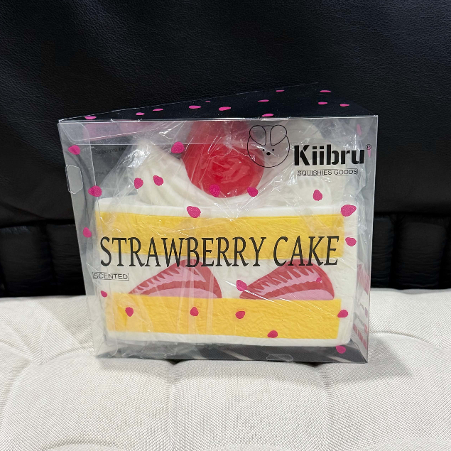 (ของแท้/มือ1) Kiibru Strawberry Cake Squishy แพ็กเกจใหม่แบบกล่อง สกุชชี่คิบุ เค้กสตรอว์เบอร์รี่ นุ่ม สโลว์