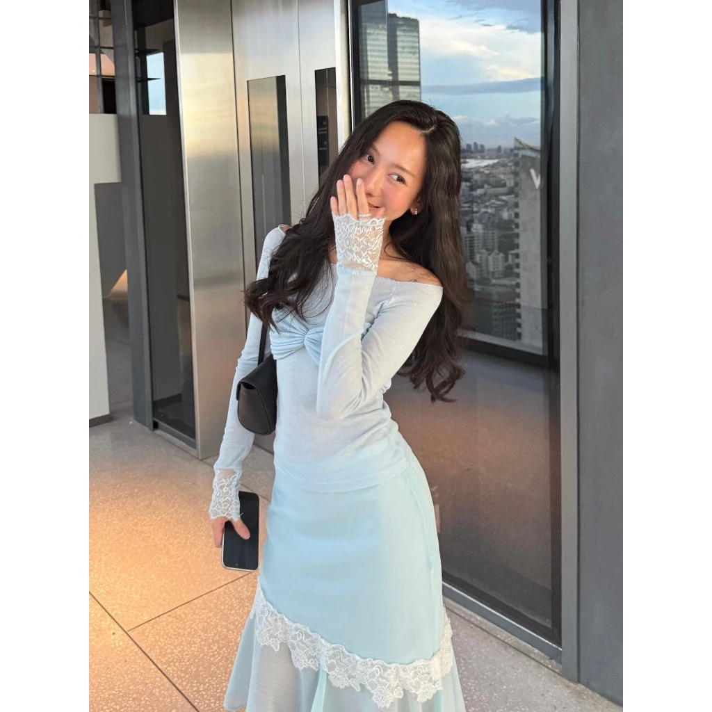 Daisy Top เสื้อปาดไหล่ดีเทล อกไขว้ปลายแขนแต่งลูกไม้ฝรั่งเศส