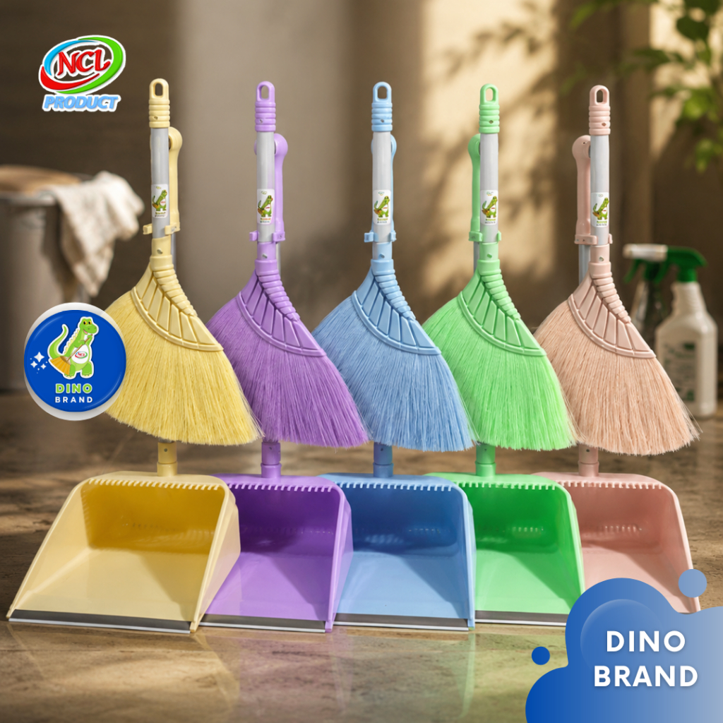 ชุดโกยหวีด้ามสั้น พร้อมไม้กวาดจิ๋วหางสิงห์ สีพลาสเทล DINO BRAND