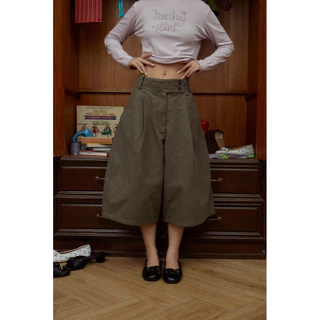 Pantry Relaxed Crop pants กางเกงขา5ส่วน ทรงสวยมาก สีขาว สีเขียวเข้ม