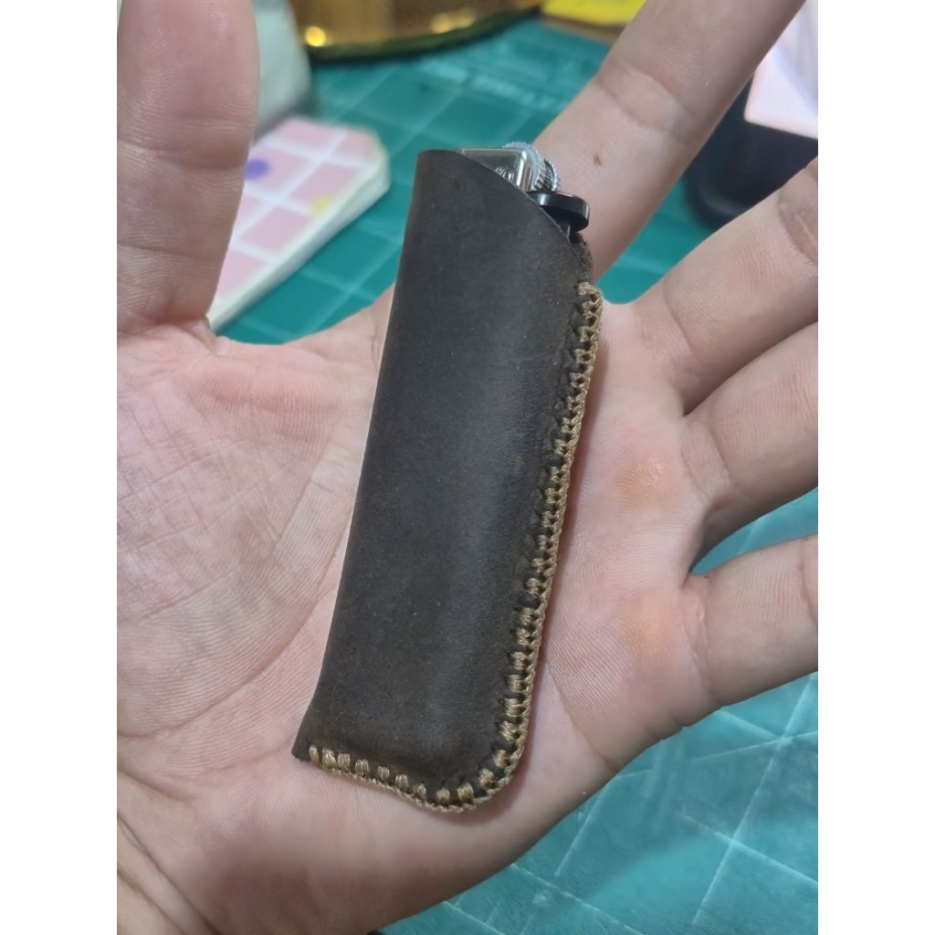 ปลอกไฟเเช็กหนังเครซี่ซี่ฮอส งานถักมือ (ซื้อ3ชิ้น ฟรี1ชิ้น)