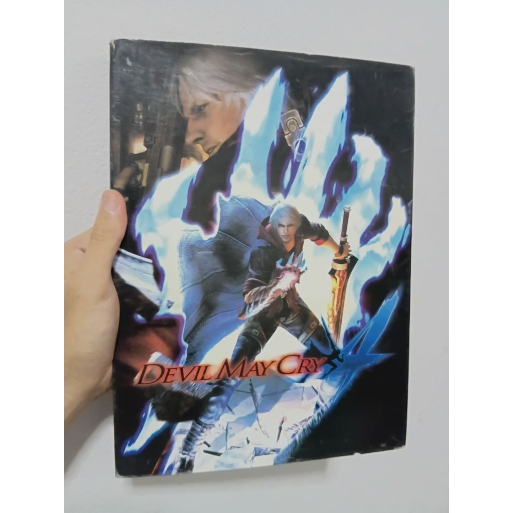Artbook DEVIL MAY CRY 4 ภาษาจีน-อังกฤษ มี DVD CG Collection