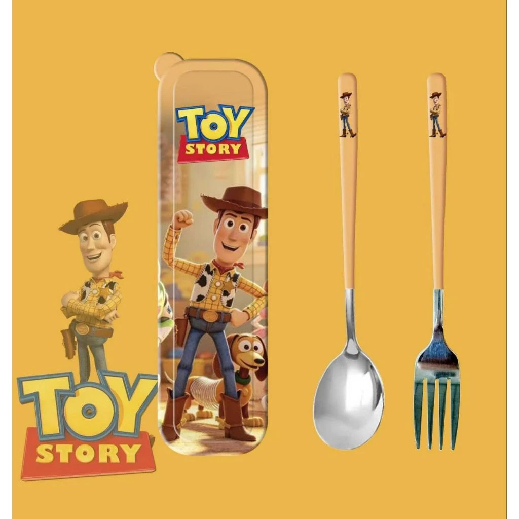 ชุดช้อนส้อมพกพาพร้อมกล่องเก็บ ลาย Toy Story มี 4 ลาย ราคา 119 บาท