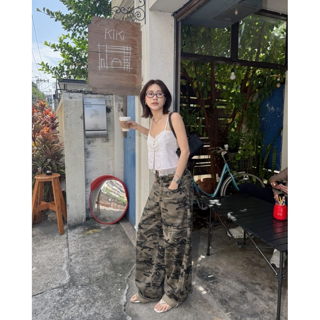 Glamclothes LOOP BARREL JEANS กางเกงยีนส์ทรง barrel ทรงจะมีความ baggy นิด ๆ ขาโค้งเล็กๆ