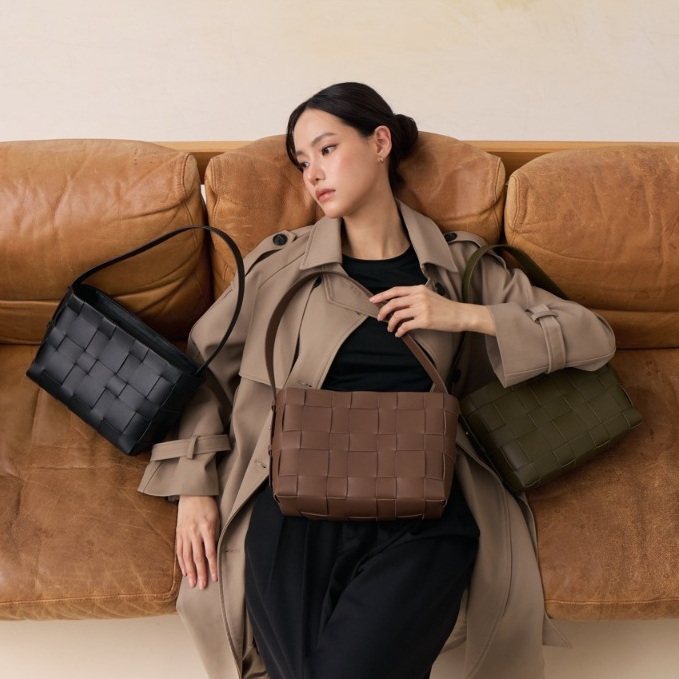 กระเป๋า PLAIT Bag - กระเป๋าสาน หนังแท้ Full Grain Calfskin Leather กระเป๋าสะพาย Shoulder Bag Woven Bag