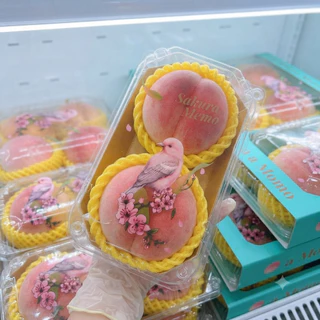 พีชโดนัททอง พีชแบนนำเข้า หอม หวาน ฉ่ำ สดใหม่ บรรจุกล่อง 2 ลูก