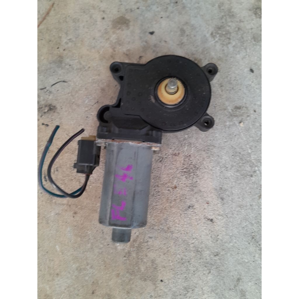 มอเตอร์ยกกระจกไฟฟ้า หน้าซ้าย BMW. E46 FL BMW. E46