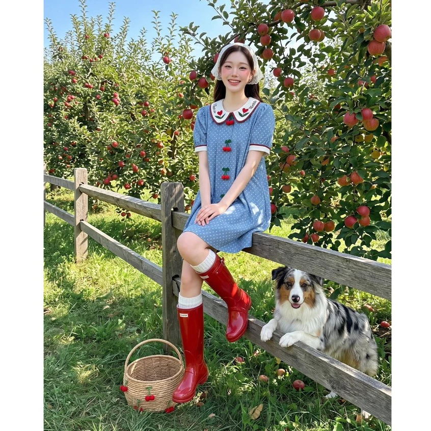 (มี3XL) สียีนส์ Cherry Cotton Dress เดรสทรงปล่อยผ้าคอตตอน แต่งเชอร์รี่ถัก ปกคอบัวปัก แขนสั้น ซิปหลัง มีซับใน