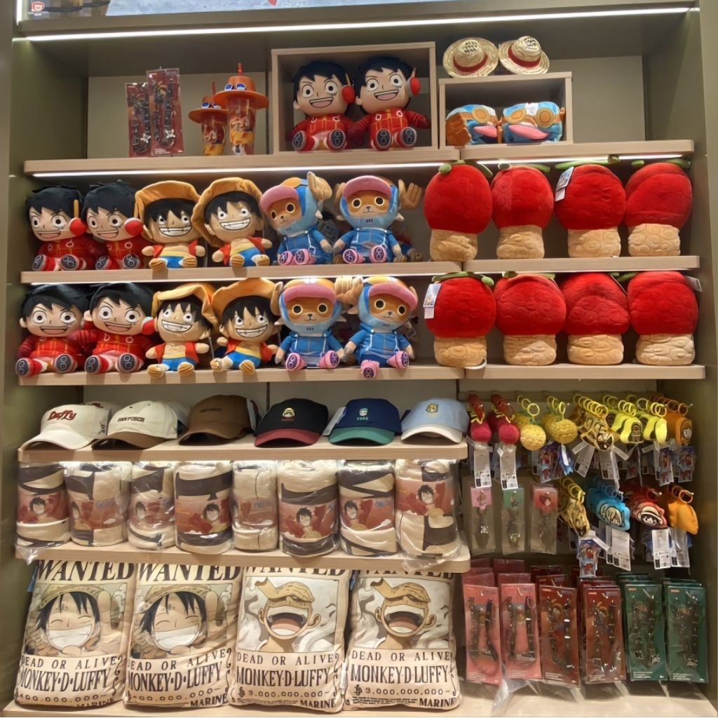 Miniso ผ้าห่ม,หมอน One piece ผ้านุ่มพกพาสดวก ขนาด127×152cm ลิขสิทธิ์แท้
