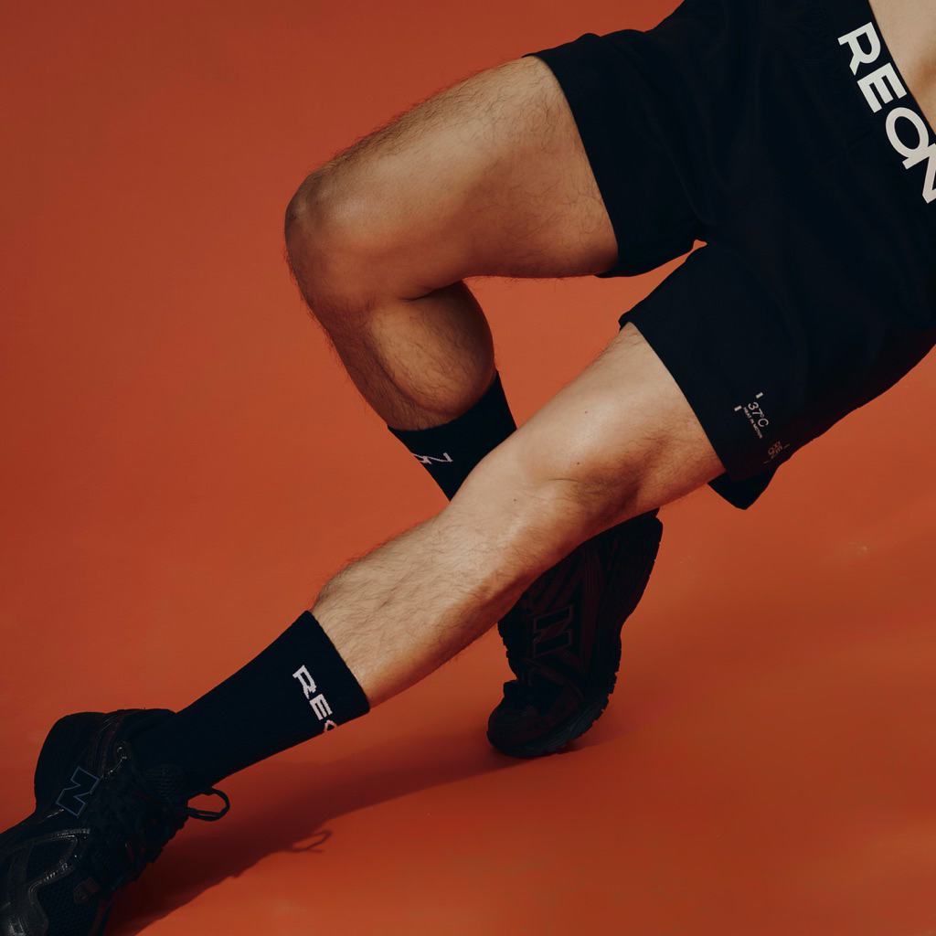 REON - Your Typical Socks ถุงเท้าข้อยาว ผ้านุ่ม