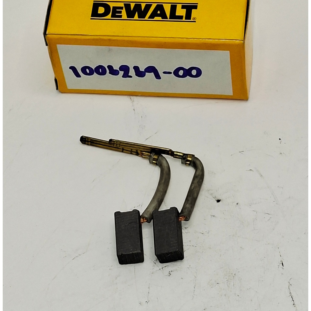 DEWALT แปรงถ่านเครื่องขัดกระดาษทราย รุ่น D26441 D26451 (1006269-00) ใช้ประกอบงานซ่อมอะไหล่แท้