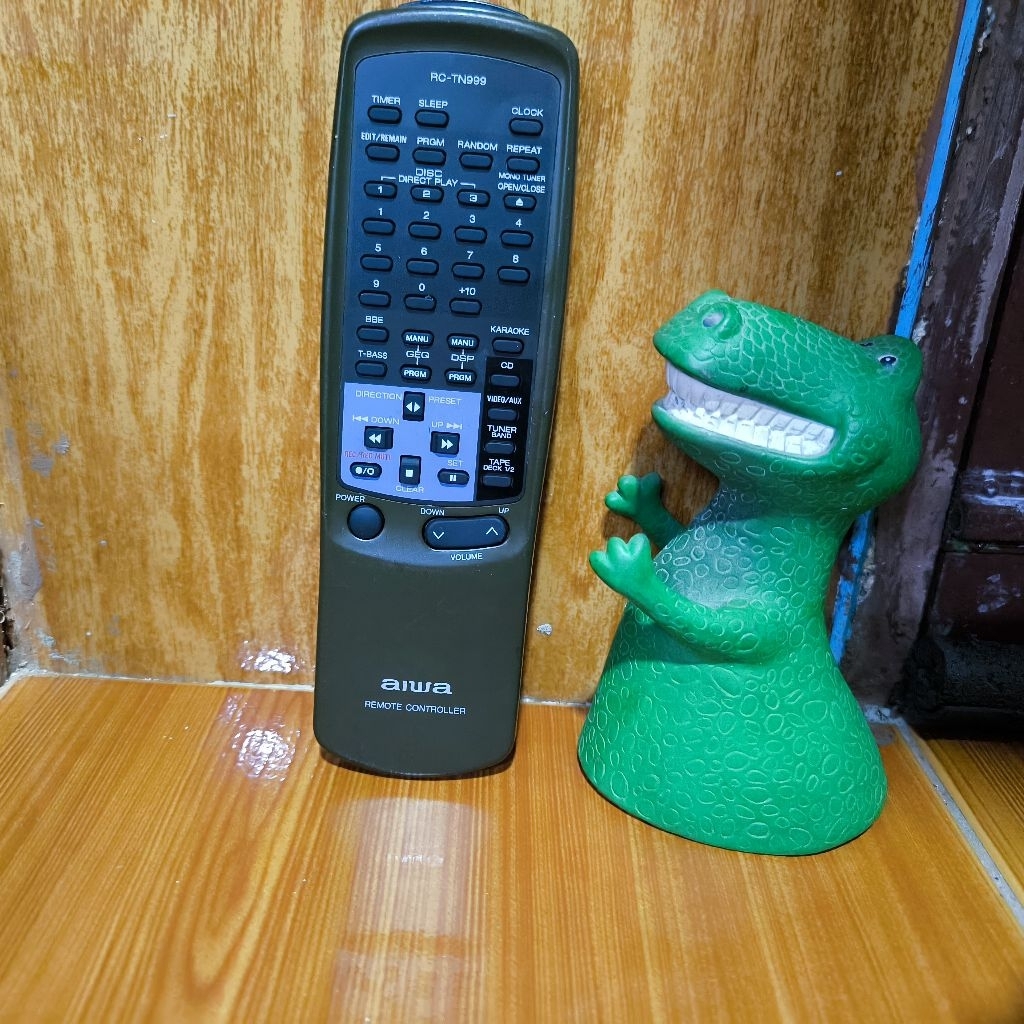 รีโมทเครื่องเสียงมือสอง Aiwa ใช้กับ NSX999 MK2ของแท้มือสอง ใช้งานปกติ