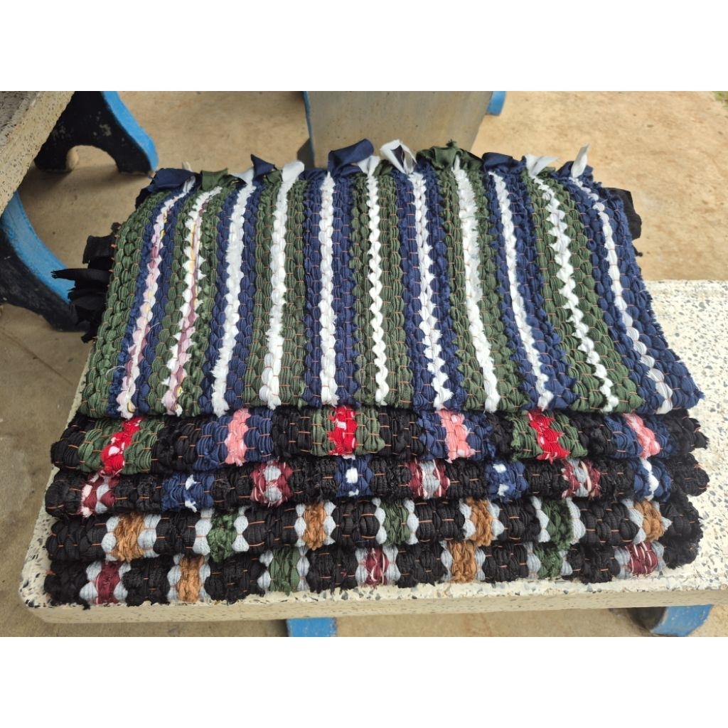 พรมเช็ดเท้า คละแบบ ทอมือจากผ้าเส้นหนา ขนาด40×60