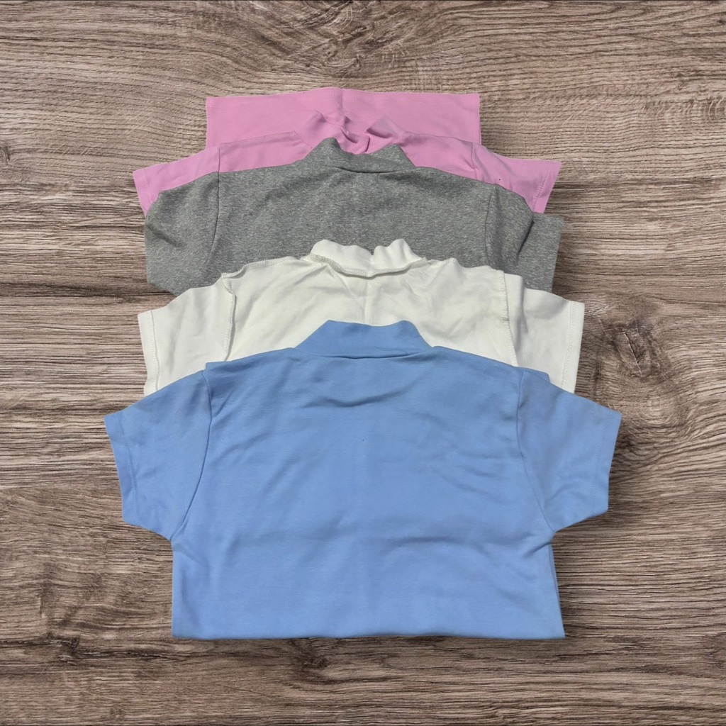 (สินค้ามีตำหนิ มือ1 มีรอยเปื้อนเล็กน้อยสำหรับคนที่รับได้) เสื้อคอเต่าแขนสั้น เต็มตัว