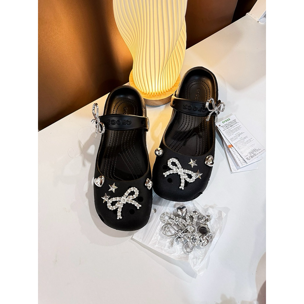 รองเท้าCrocs ทรงบัลเล่ต์ สีดำ แท้เมคอินเวียดนาม ฟรีตัวติด!!!