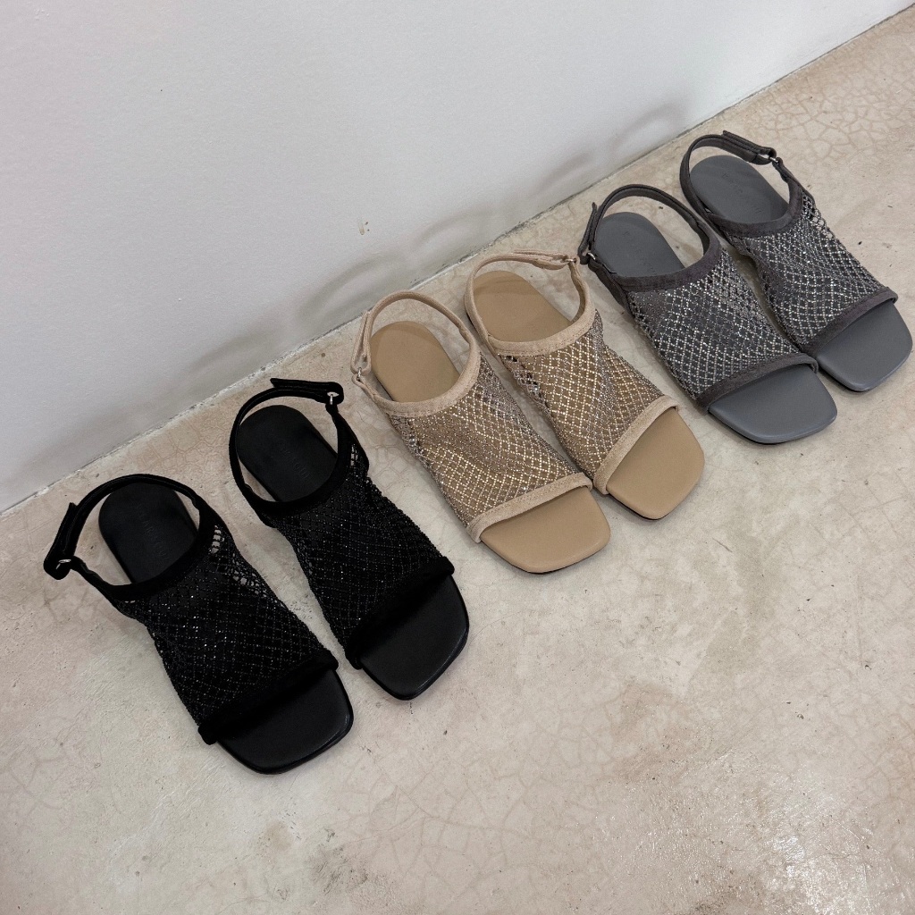 [พร้อมส่ง] **เพิ่ม 1 ไซซ์จากปกติ WEAR.SOUL #S699-ARIA Sparkle Mesh Sandals