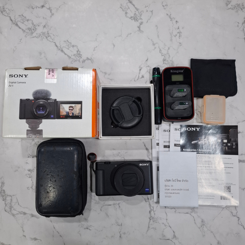 SONY ZV-1 กล้องดิจิทัล Vlog มือสอง พร้อมแท่นชาร์จ KingMa + อุปกรณ์