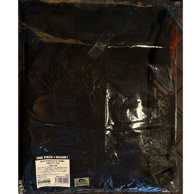 [ พร้อมส่ง ] One Piece x Round 1 Exclusive Zoro T-shirt Japanese Ver. Size L เสื้อยืด