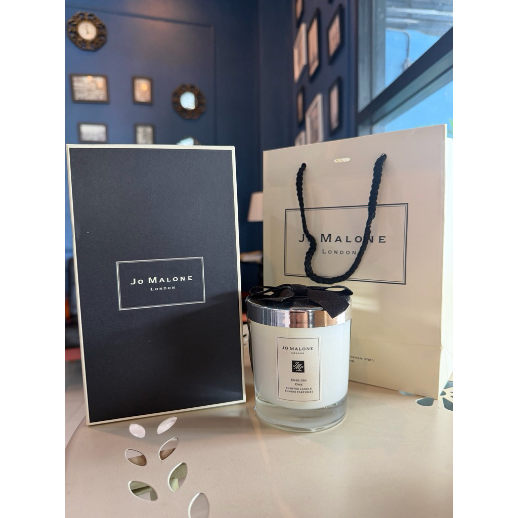โจมาโลน เทียนหอมกลิ่น  English Oak & Hazelnut 200 g. สคบ.ไทย