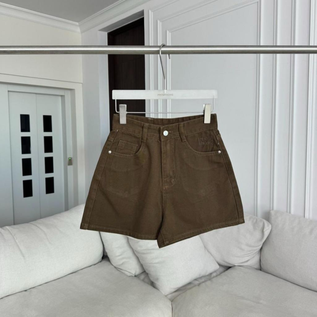 ส่งต่อ PT30153 กางเกงยีนส์ขาสั้นปัก PROMTHONG สีน้ำตาล size s
