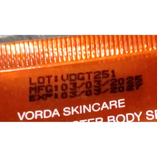 วอด้า กันแดดแป้งทิ้นโสมทองคำ SPF 50 PA+++