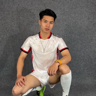 เสื้อ_jAreo_ผ้ามันเงาบาง_สีขาว_แถบแดง