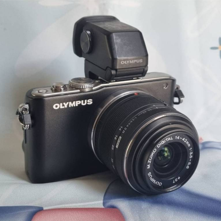 Olympus PEN E-PL3 | Lens 14-42 | Lens 40-150 | Viewfinder VF-2, VF-4 พร้อมใช้งาน
