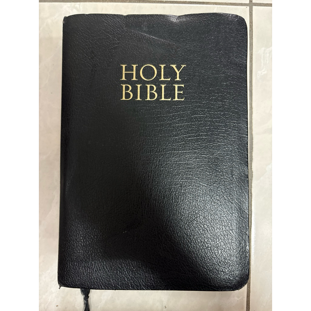 holy Bible Nkjv มือสองสภาพอ่าน
