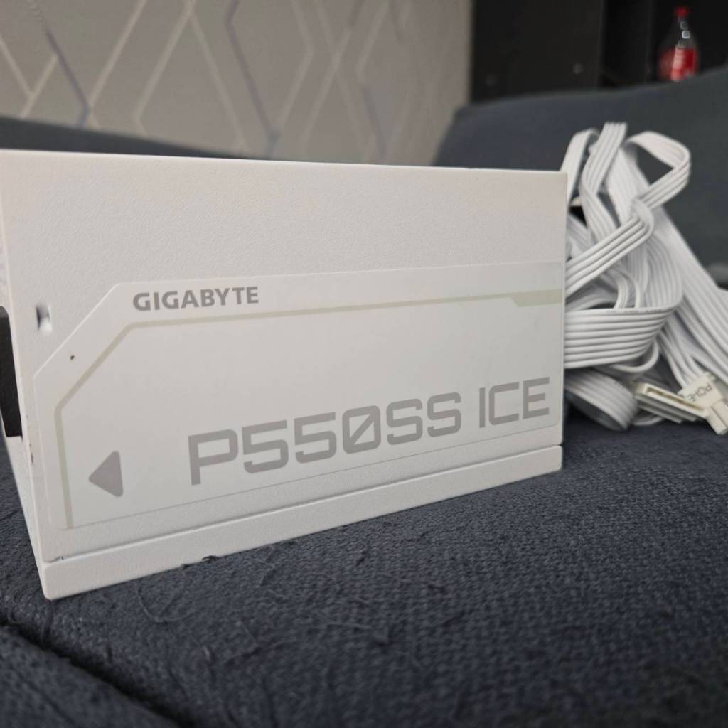 POWER SUPPLY GIGABYTE P-550SS ICE (80+ SILVER) 550W