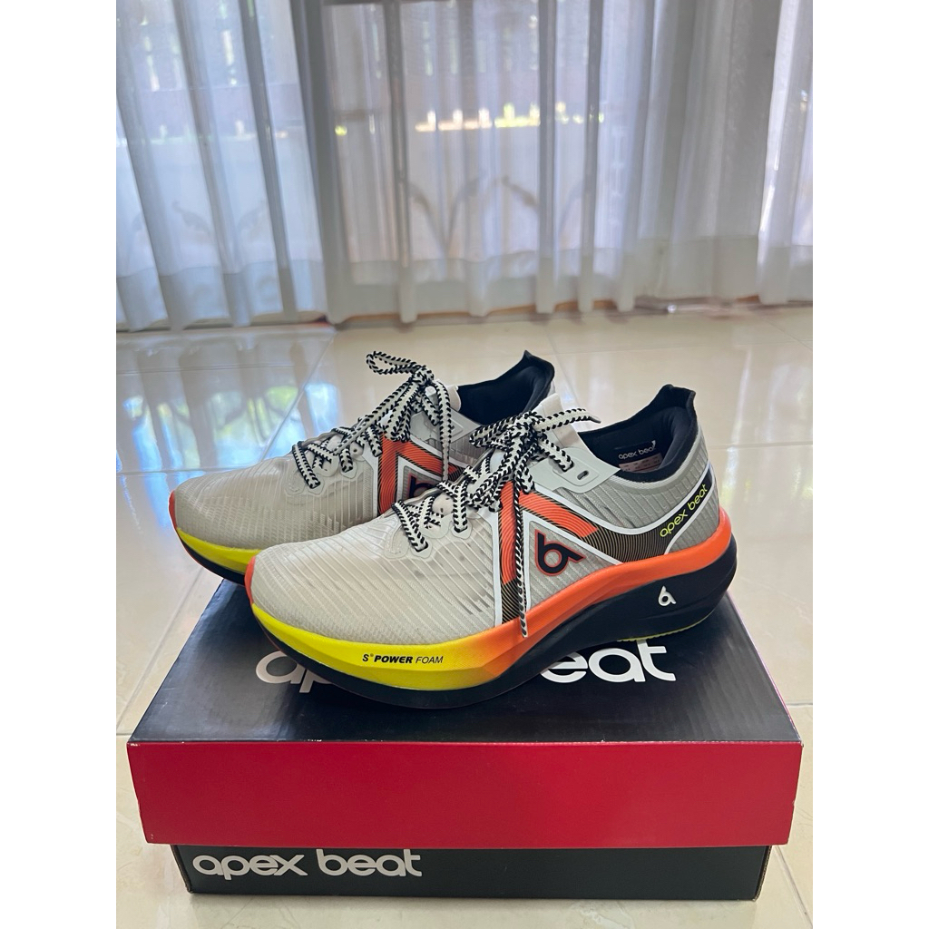 รองเท้า Apex beat รุ่น Swift สี Light grey-black เบอร์ 5.5 US
