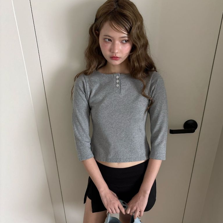 3/4 slit button top (grey)