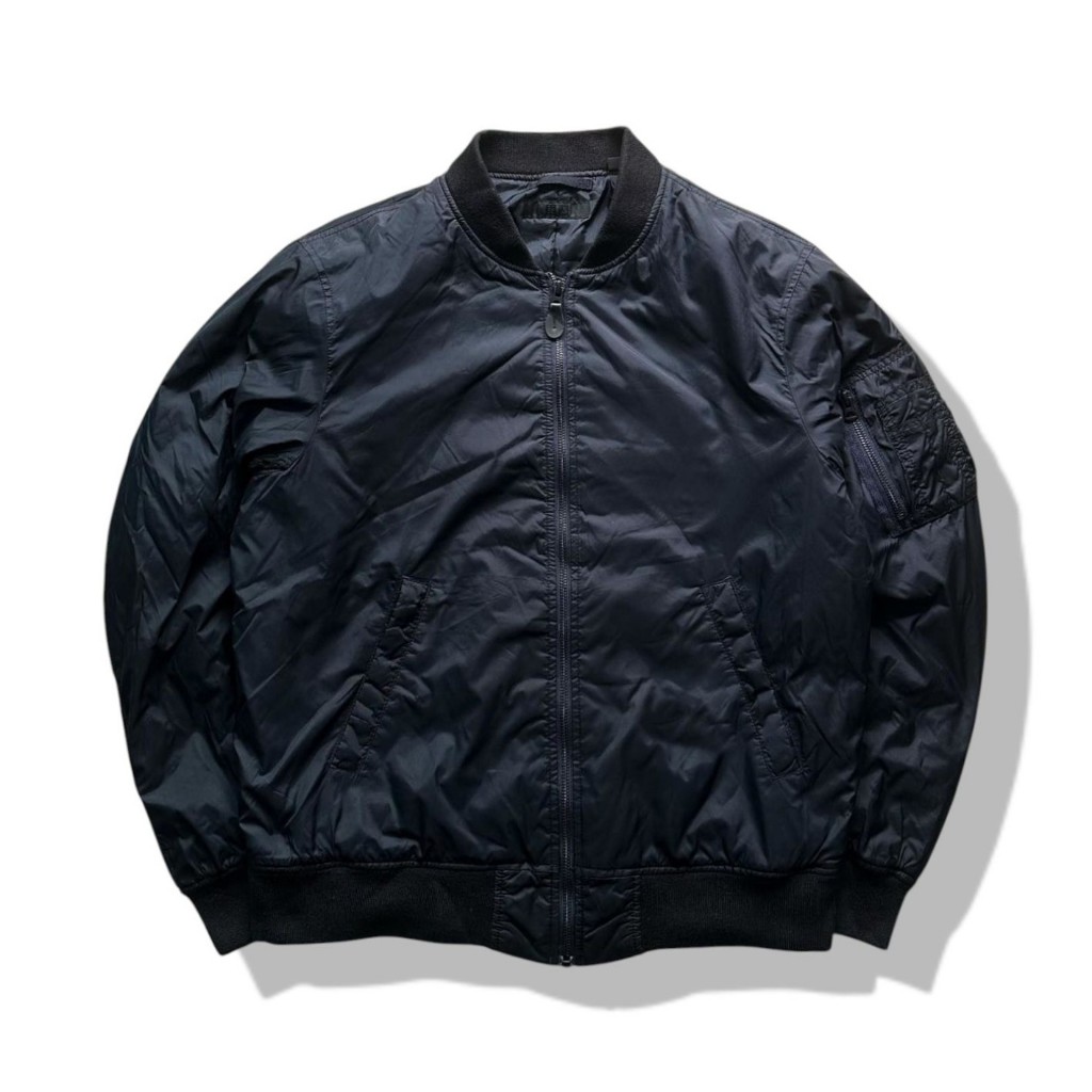 Uniqlo Black Bomber Jacket(XXL) มือสอง รอบอก 50”