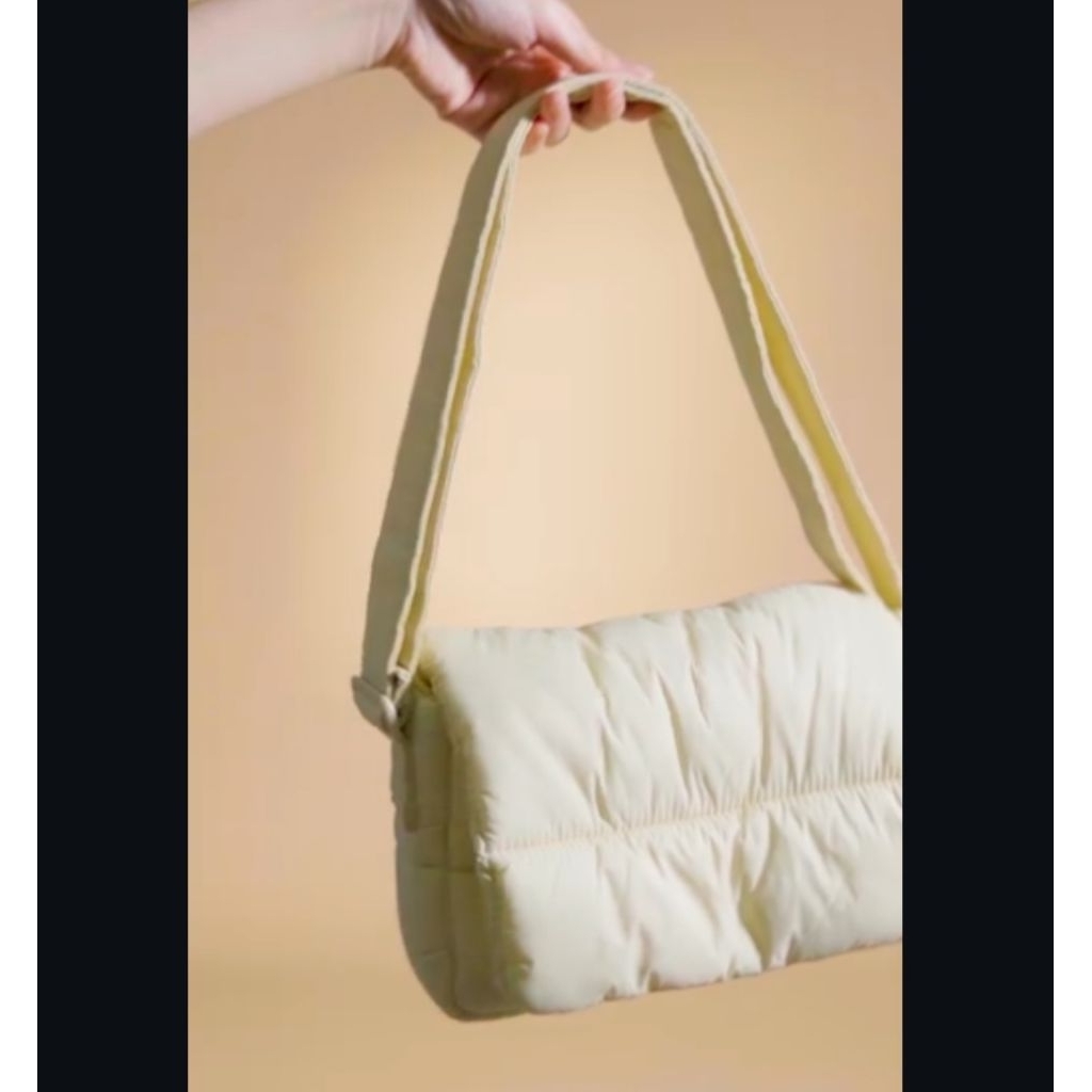 BRAND :Penshoppe
 Puffer Bag

