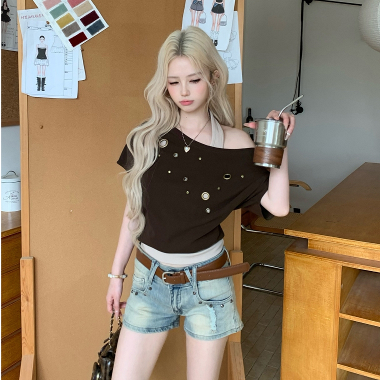 (พร้อมส่ง) Clothestoryy - Moonny Top เสื้อแขนสั้น ไหล่ตก คล้องคอ เลเยอร์ 2 ชั้น *เย็บติดกัน*