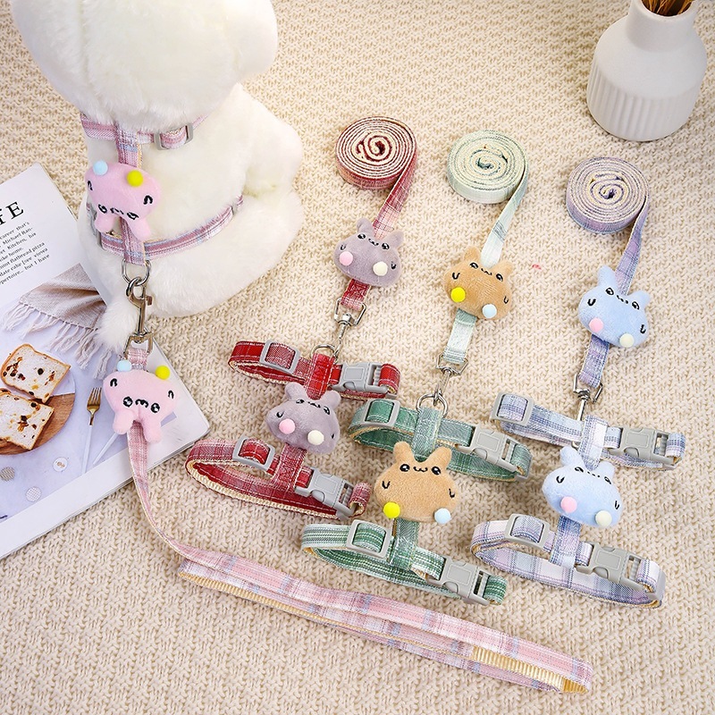 PEKP PET&CAT [สายจูง030] สายจูงสัตว์เลี้ยง สายรัดอกแมวและสุนัข ลายสก็อตติดตุ๊กตากระต่าย