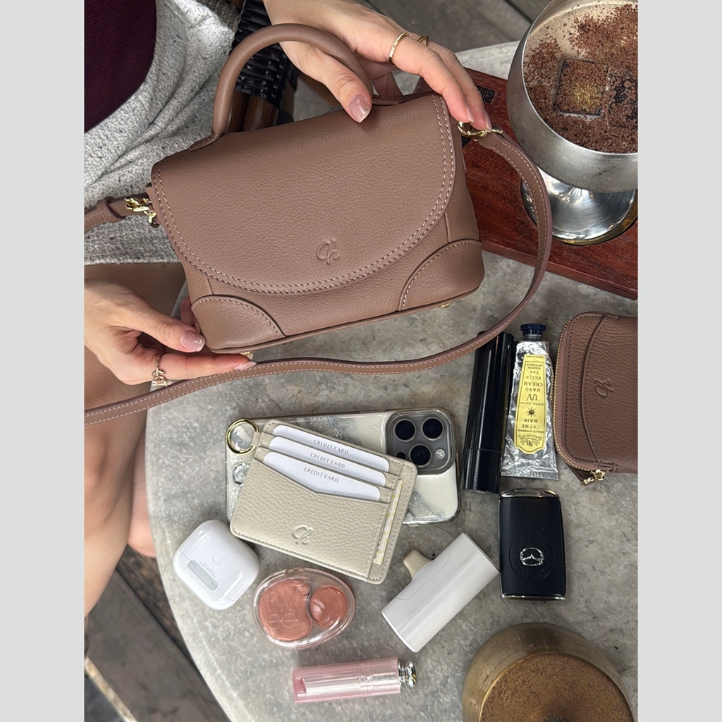กระเป๋าเล็กรายละเอียดสุดน่ารักรุ่น Tracy หนังวัวเบานุ่ม Charin bag
