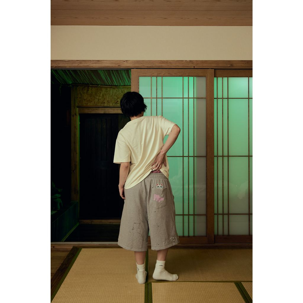 Momo Ayase تيشيرت — كريمي — صورة 5