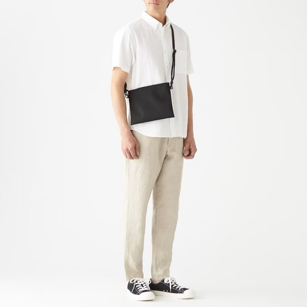 กระเป๋าสะพายข้าง muji