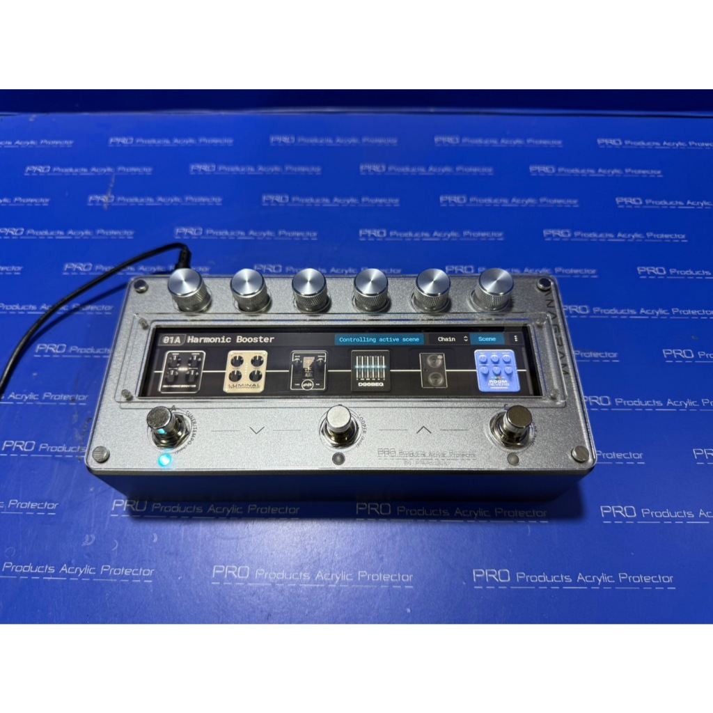 แผ่นอะคริลิค DARKGLASS Anagram Bass Multi-Effects