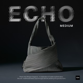 PDM กระเป๋าสะพาย ผ้าพลีท  Echo Medium
