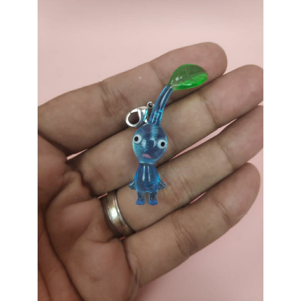 พวงกุญแจหัวซิป pikmin แท้ มีปั๊ม 😝  ทำนายได้เลย ว่าวางปุปหายปั๊บ  😝
