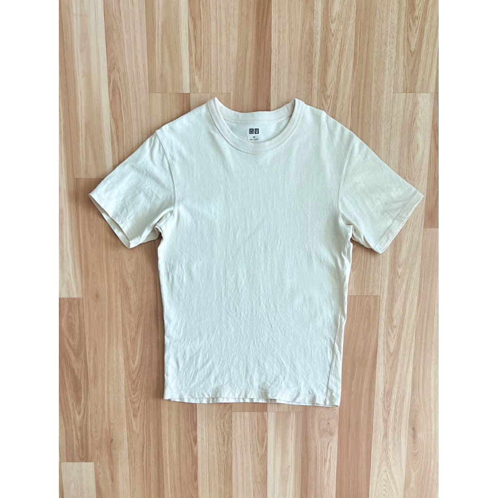 uniqlo u t shirt man สีครีมm