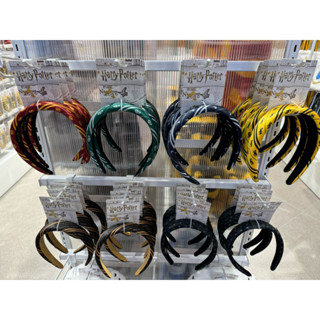 ที่คาดผม ลายตราสัญลักษณ์บ้าน แฮร์รี่ พอตเตอร์ 😍 ของแท้จากช๊อ…