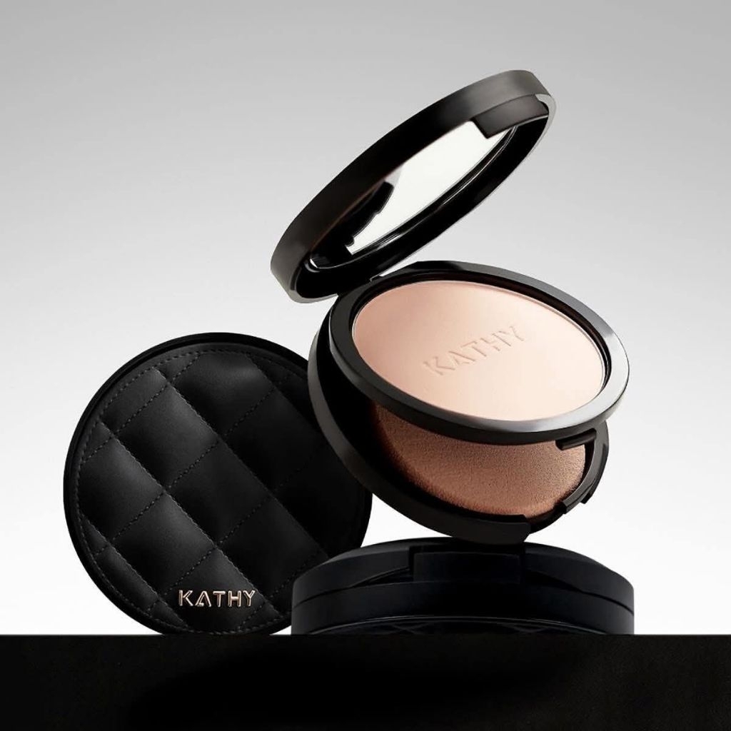 แป้งกระแตกลืนผิว กระแต KATHY ONSTAGE perfect skin powder  โมเลกุลเล็ก ปกปิดเนียนกริบ