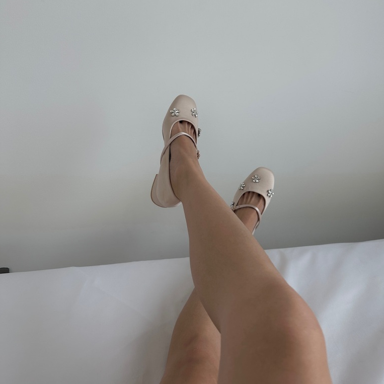 รองเท้าแมรี่เจนผู้หญิง Lulu ผ้าซาตินแต่งเพชรดอกไม้ หวานหรู ใส่สบาย ใส่เที่ยว/ใส่ออกงาน - รูปที่ 5