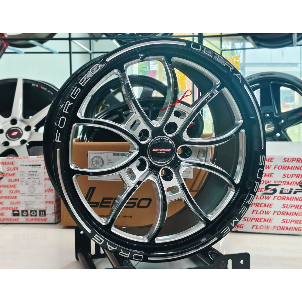 แม็กขอบ 18 Supreme W02R-S 5/114 (4วง)